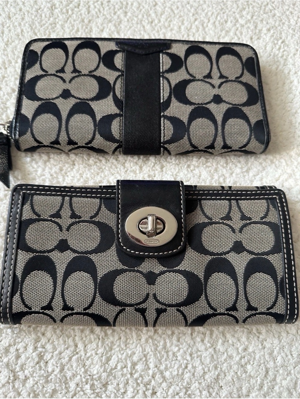 VTG Set of 2 Coach authentic “ C” logo Zip Around Wallets